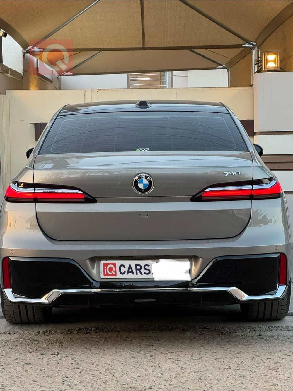 بي ام دبليو الفئة 7